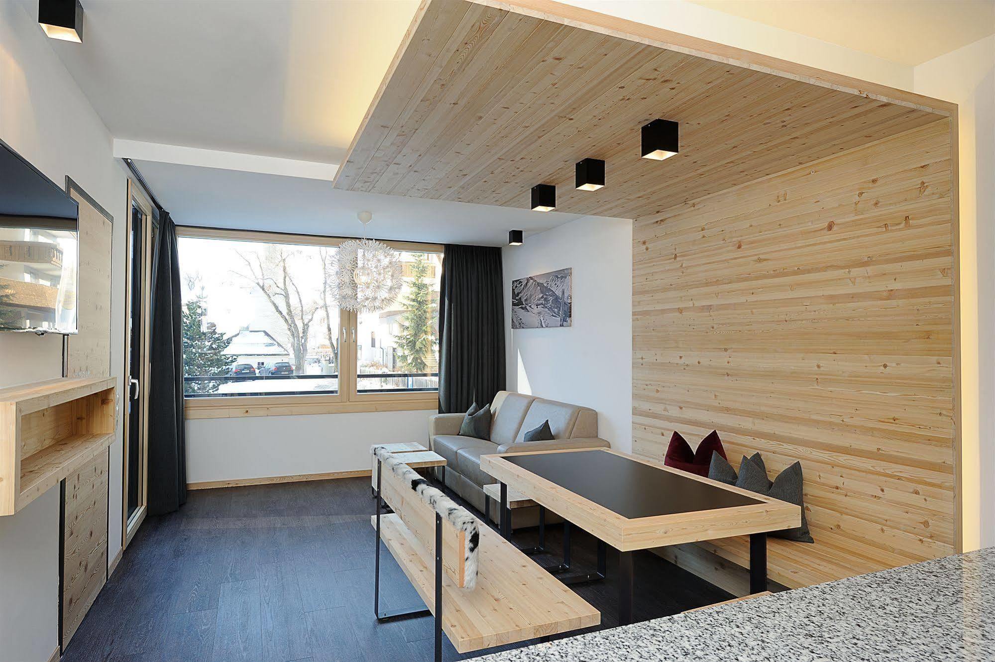 Chasa Altana Apartment อิสชเกิล ภายนอก รูปภาพ